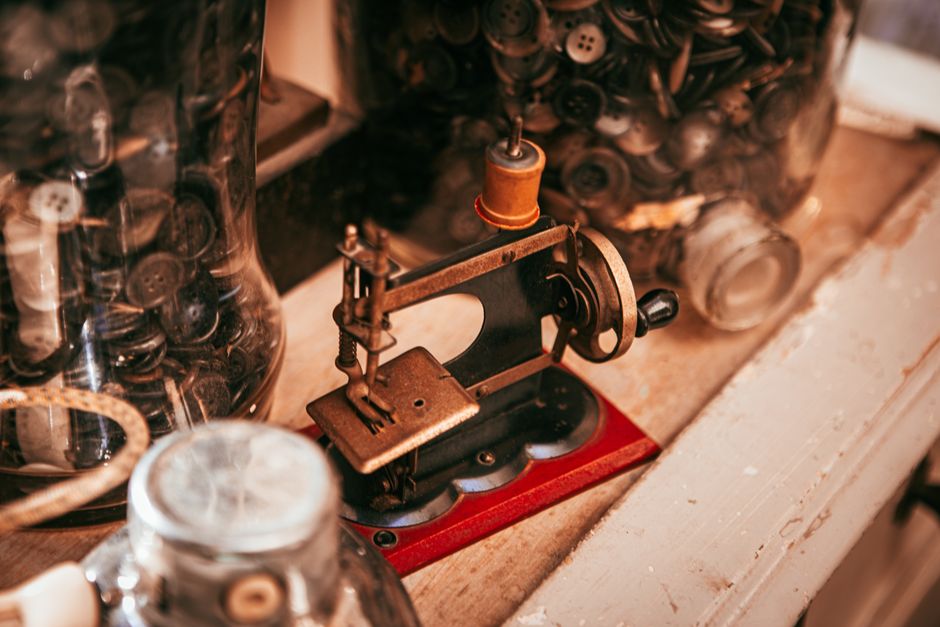 Ruth, the 1978 bar-tack sewing machine